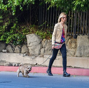 lady-victoria-hervey-out-with-her-dog-in-los-angeles-02-20-2021-3.jpg