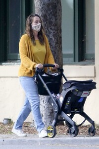 leighton-meester-out-at-a-park-in-los-angeles-02-03-2021-4.jpg