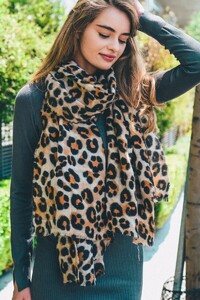 leopard-print-scarf-leto-collection-523_2048x.jpg