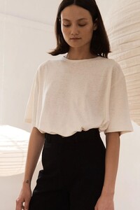 masaki-tee-ivory-1_538d31b4-d887-43e0-b0f3-0b86b02ea2c1_result.jpg