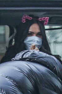 megan-fox-out-in-nyc-01-28-2021-4.jpg