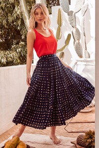 mister-zimi-s20a-kelsey-midi-skirt-in-aruba-2_75d5e6fd-b38e-47d6-8237-3540749dbeaa_result.jpg