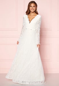 moments-new-york-antoinette-wedding-gown-white.jpg