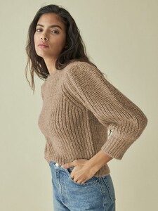 moneta-sweater-light_brown-1.jpg