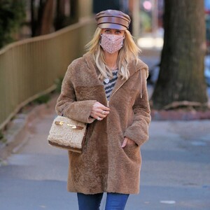 nicky-hilton-pout-and-about-in-new-york-02-24-2021-2.jpg