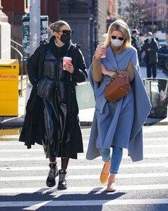 olivia-palermo-and-nicky-hilton-out-in-new-york-02-25-2021-0.jpg