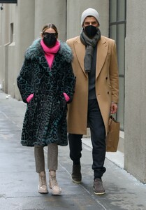 olivia-palermo-out-on-valentine-s-in-new-york-02-14-2021-1.jpg