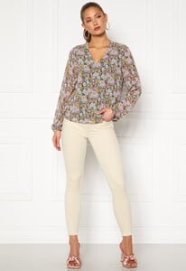 only-ellie-ls-v-neck-top-wvn-black-pastel-flower_4.jpg