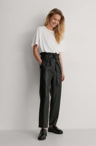 paperwaist_pu_pants_1100-003935-0002_01.thumb.jpg.f7cd5cd739071e25fc4970c98b54eed8.jpg