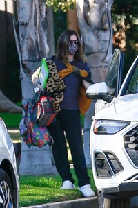 rachel-bilson-out-with-her-dog-in-los-angeles-02-21-2021-0.jpg
