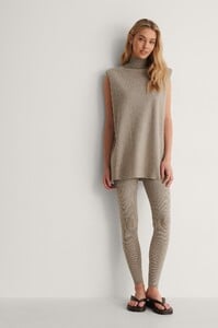 ribbed_knitted_leggings_1018-007472-0005_01c.thumb.jpg.332d51faa91f5ce5e31d5a78fc673b3c.jpg