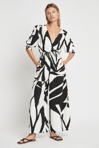 s16-wildcard_jumpsuit-print-f1r20054-20940-sass_bide-0838.jpg