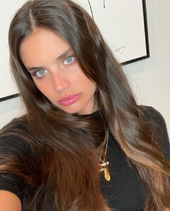 sarasampaio_149751724_2202275423239321_2703580824663629241_n.jpg