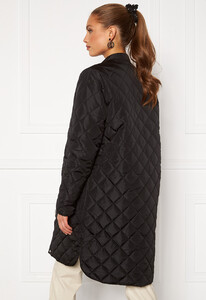 selected-femme-fillipa-quilted-coat-black_3.jpg