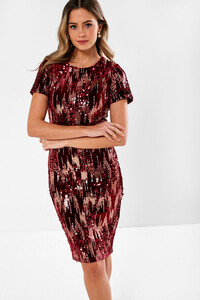 sequin_dress_in_wine-3.jpg