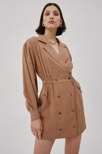 service_dress_231-tan_nh_4094-edit.jpg