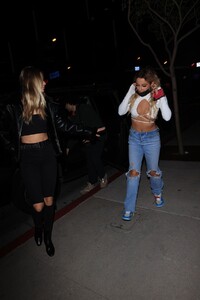 tana-mongeau-and-josie-canseco-at-boa-steakhouse-in-west-hollywood-02-05-2021-7.jpg