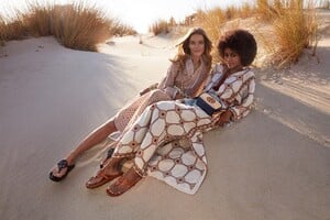 tory-burch-spring-2021-ad-campaign-the-impression-003-scaled.jpg
