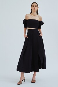 turn_back_skirt_001-black_102003156_turn_back_top_001-black_g_4524-edit_1.jpg