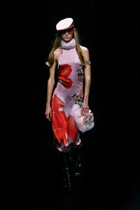 vb-00016-BLUMARINE-FALL-21-RTW.thumb.jpg.6fe3a0d3541cff9954d63b1fc4b963f8.jpg