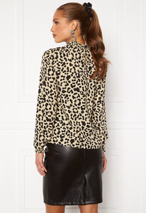 vero-moda-ani-ls-smock-top-safari-aop-linea_2.jpg