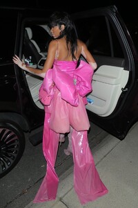 winnie-harlow-night-out-in-los-angeles-01-30-2021-4.jpg