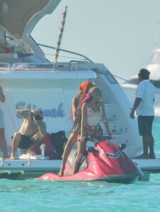 winnie-harlow-on-vacation-in-tulum-02-24-2021-5.jpg