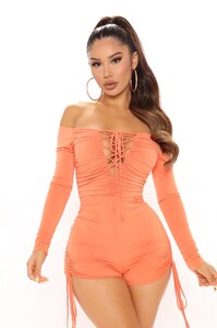 03-05-21Studio2_RM_SD_10-54-32_11_8480R_Orange_19720_RG.jpg