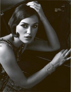 093314392_Marie_Claire_Magazine_Russia_January_2012_002_122_474lo.jpg