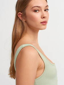 103a03695_mint-3.jpg