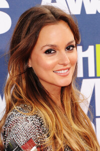 Leighton+Meester+2011+MTV+Movie+Awards+Arrivals+Ccv9HkSR7DAx.jpg