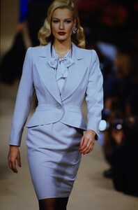 1057258664_ysl-hc-ss-1995(2).thumb.jpg.aec596e7101133245cde4ce62fcf4d34.jpg