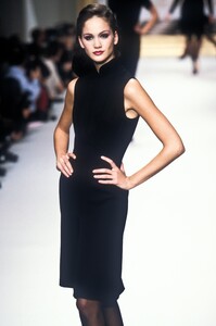 111731664_HerveLeger1995WomenRTW86.thumb.jpg.23afce2391a4f9398f6b22b4a2585b66.jpg