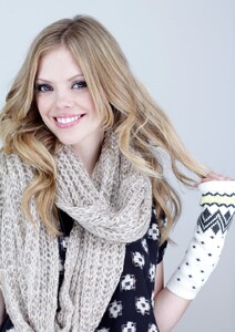 1118full-dreama-walker.jpg