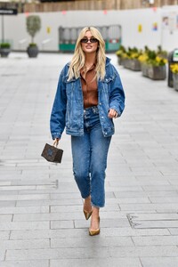      ash260321BZNimage14.jpg