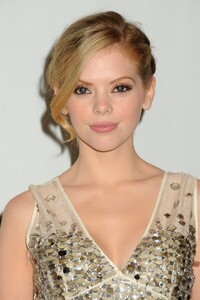 1118full-dreama-walker (1).jpg