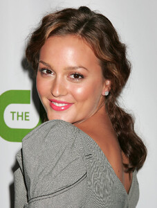 Leighton+Meester+CW+CBS+Showtime+CBS+Television+prEr5rDw-5Jx.jpg
