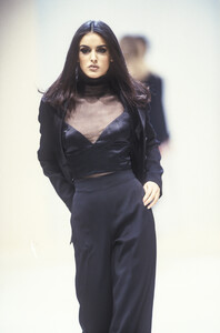 1279119875_JilSander1992WomenRTW121.thumb.jpg.9da8417c08d0b32cd239be2d3b725e39.jpg