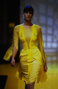 1405390731_ChristianDiorCoutureSpring1995(6).thumb.jpg.cd8ecbeac44f635224147094629662a3.jpg