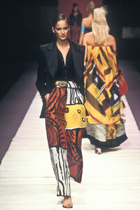 1423836451_ChristianLacroix1997WomenRTW3.thumb.jpg.5abcc967804ee2a2c7e51e1a2244f80a.jpg