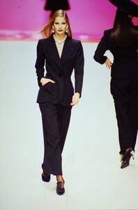 Yves-Saint-Laurent-Fall-1995 (13).jpg