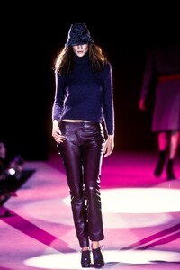 1465629967_KatherineHamnett1997WomenRTW31.thumb.jpg.64bc7c03cb67c1558ca1b671bff76fe4.jpg