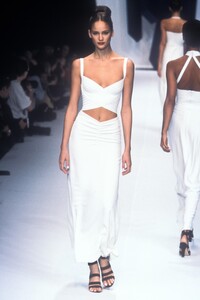 1511449490_HerveLeger1997WomenRTW96.thumb.jpg.eff2888e3b478088487367eee1feb1a5.jpg