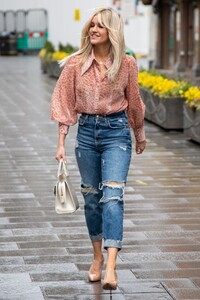     ash120321BZNimage106.jpg