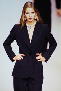 Yves-Saint-Laurent-Fall-1995 (16).jpg