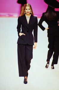 Yves-Saint-Laurent-Fall-1995 (12).jpg