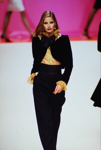 Yves-Saint-Laurent-Fall-1995 (21).jpg