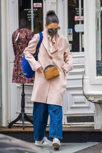        hol070321BZNimage106.jpg