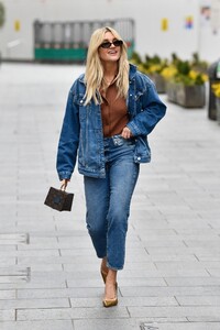      ash260321BZNimage12.jpg