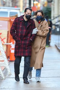       hol080321BZNimage111.jpg